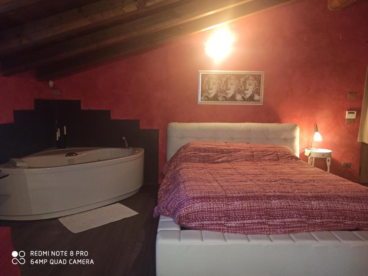 Casa Vacanze Soleluna มอนติเคียรี ภายนอก รูปภาพ