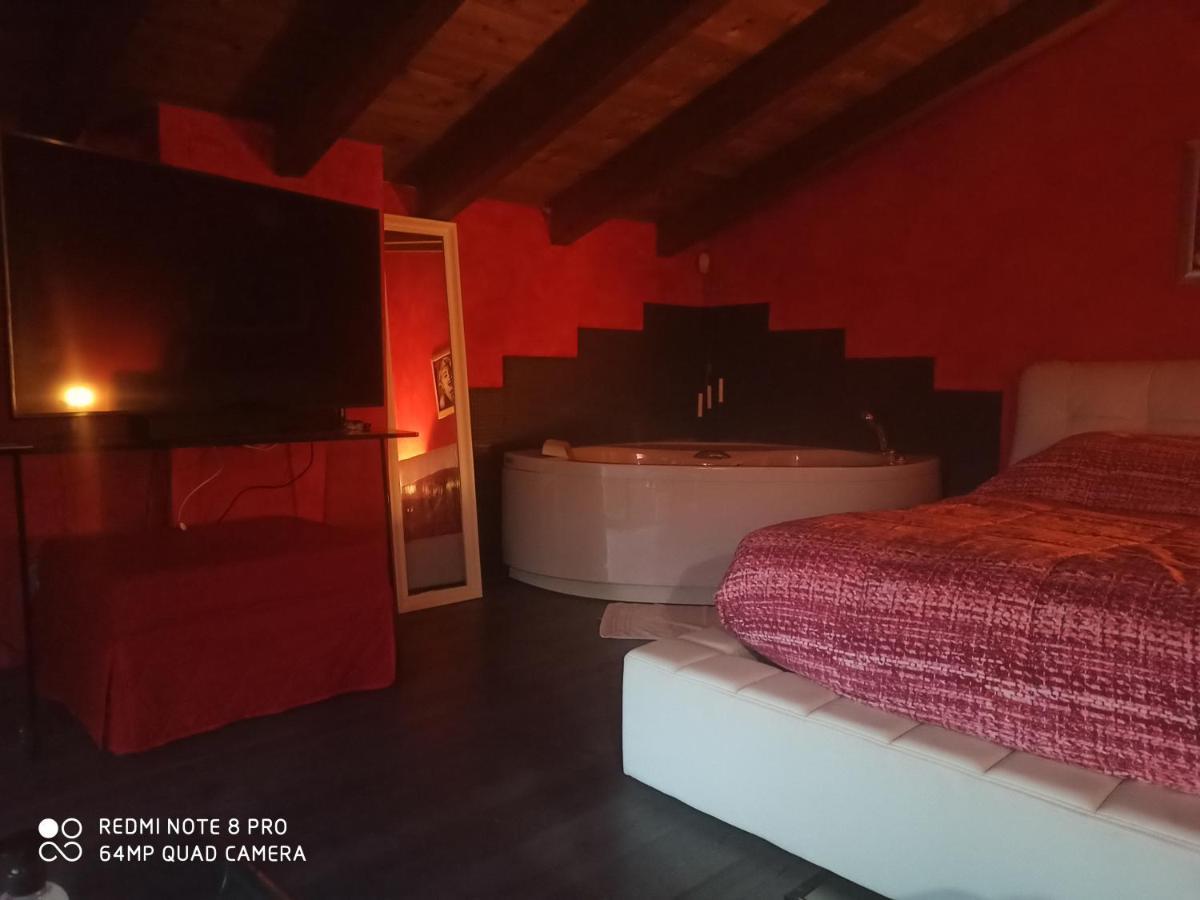 Casa Vacanze Soleluna มอนติเคียรี ภายนอก รูปภาพ